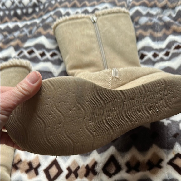 Rocket Dog Tan Winter Boots with Slouchy Design​ - Picture 9 of 13